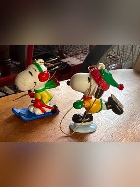 Peanuts Snoopy Holiday Skating & Skiing Ornaments-